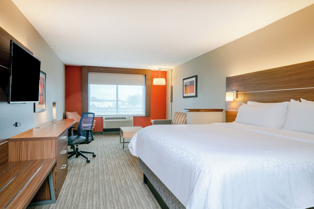 Standard, King Bed, Bathtub, Accessible