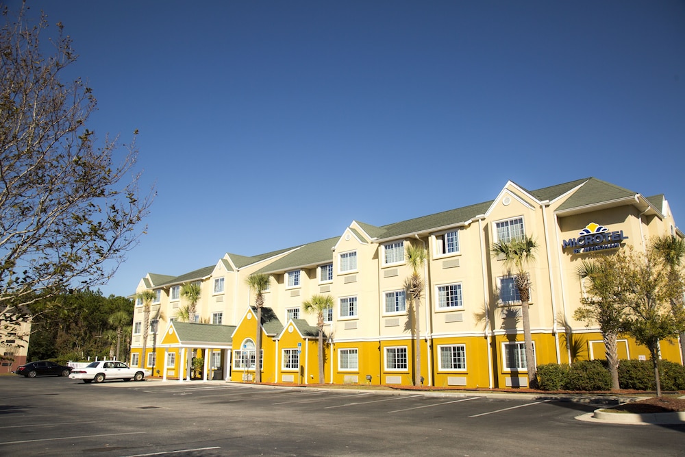 Microtel Inn & Suites by Wyndham Panama City 1/43