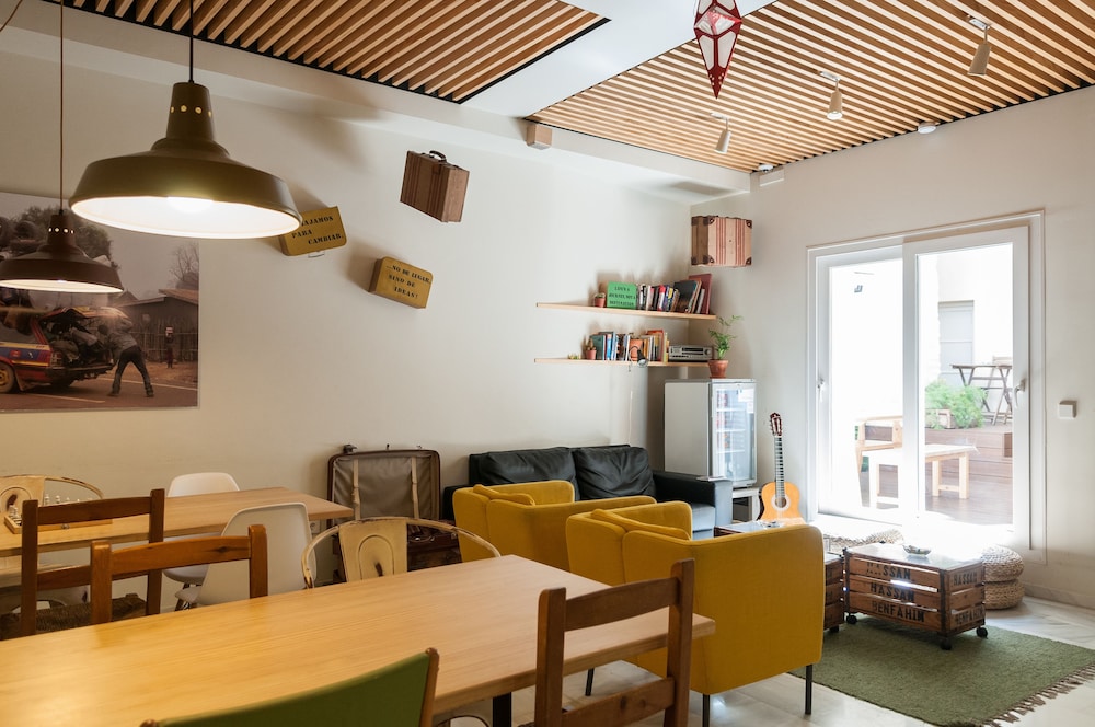 The Nomad Hostel 50/77