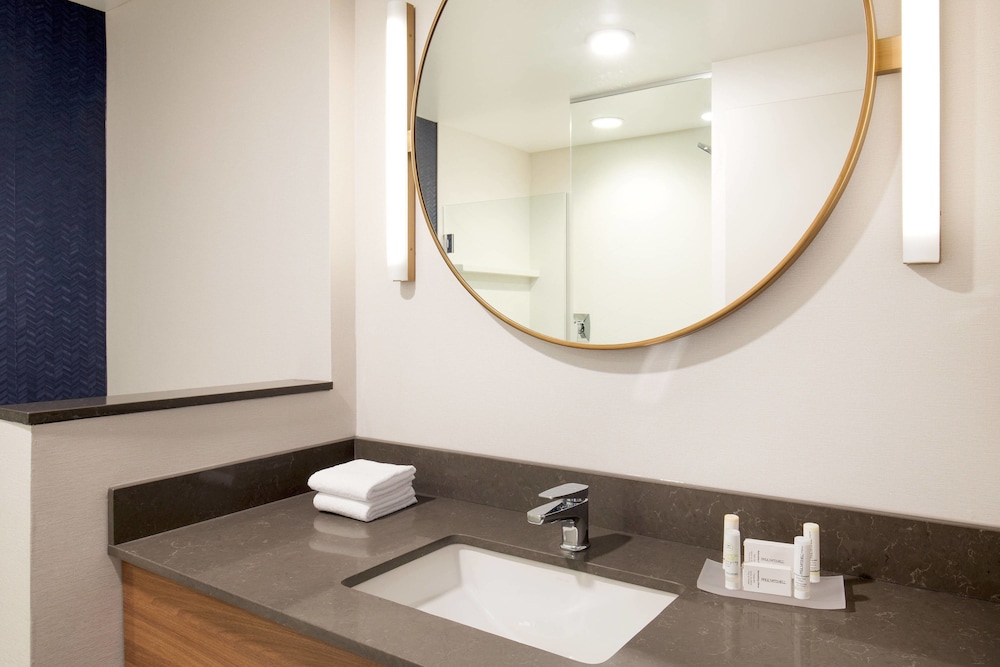 Fairfield Inn Suites Boston Walpole 13/35