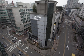 Zenith Hotel 1/63