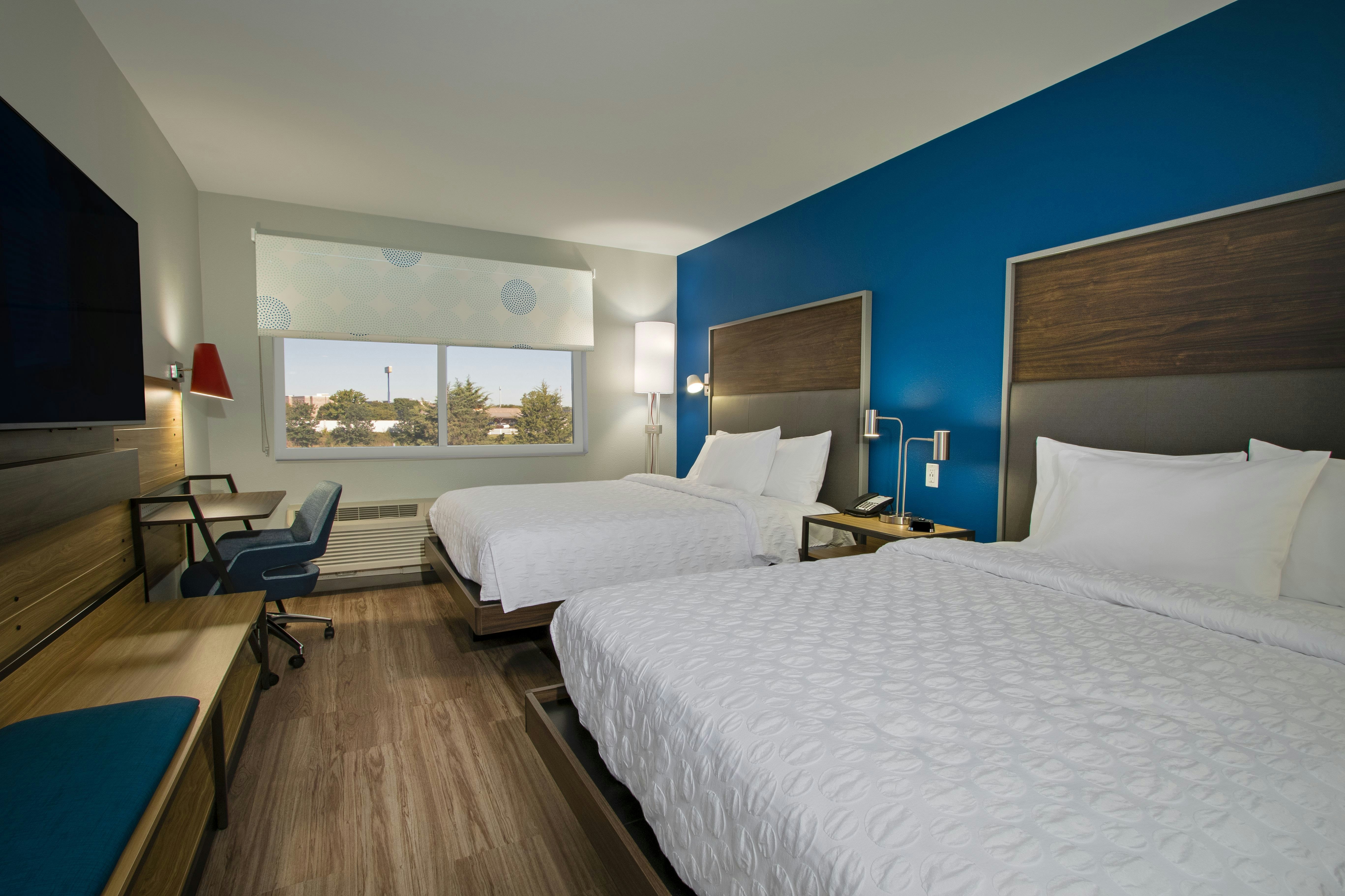 room, 2 queen beds