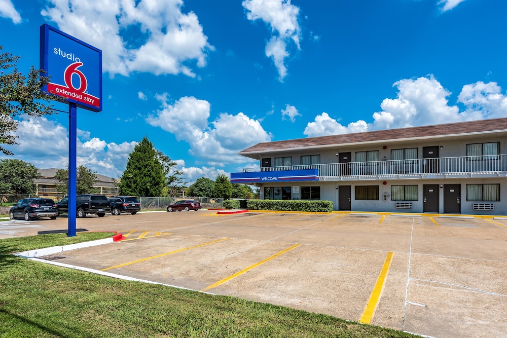 Studio6 Monroe, LA - Hwy 165 6/48