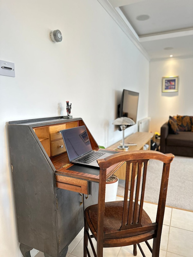 Crieff Armoury Luxury Self Catering Apartment 31/36