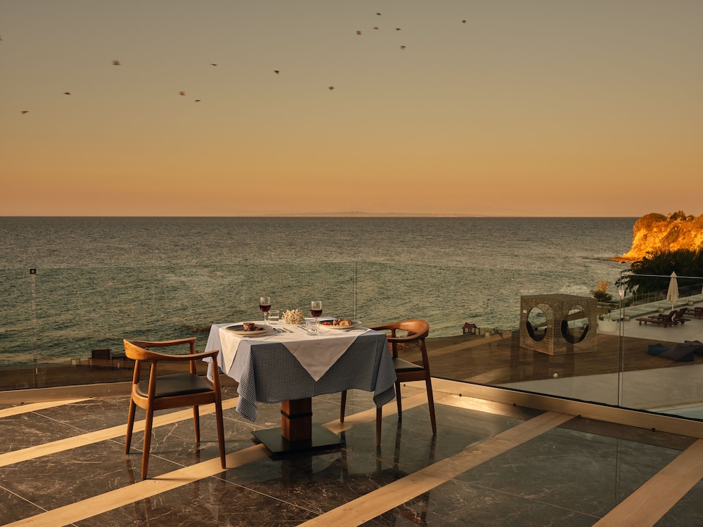 Cavo Orient Beach Hotel 42/50