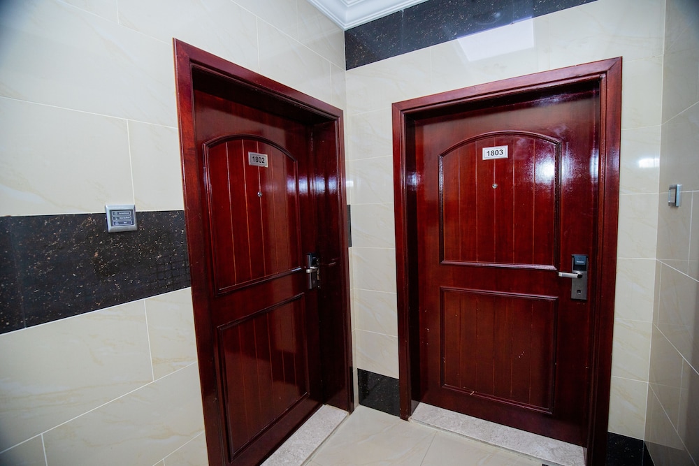 Ewan Tower Hotel Apartments 22/50