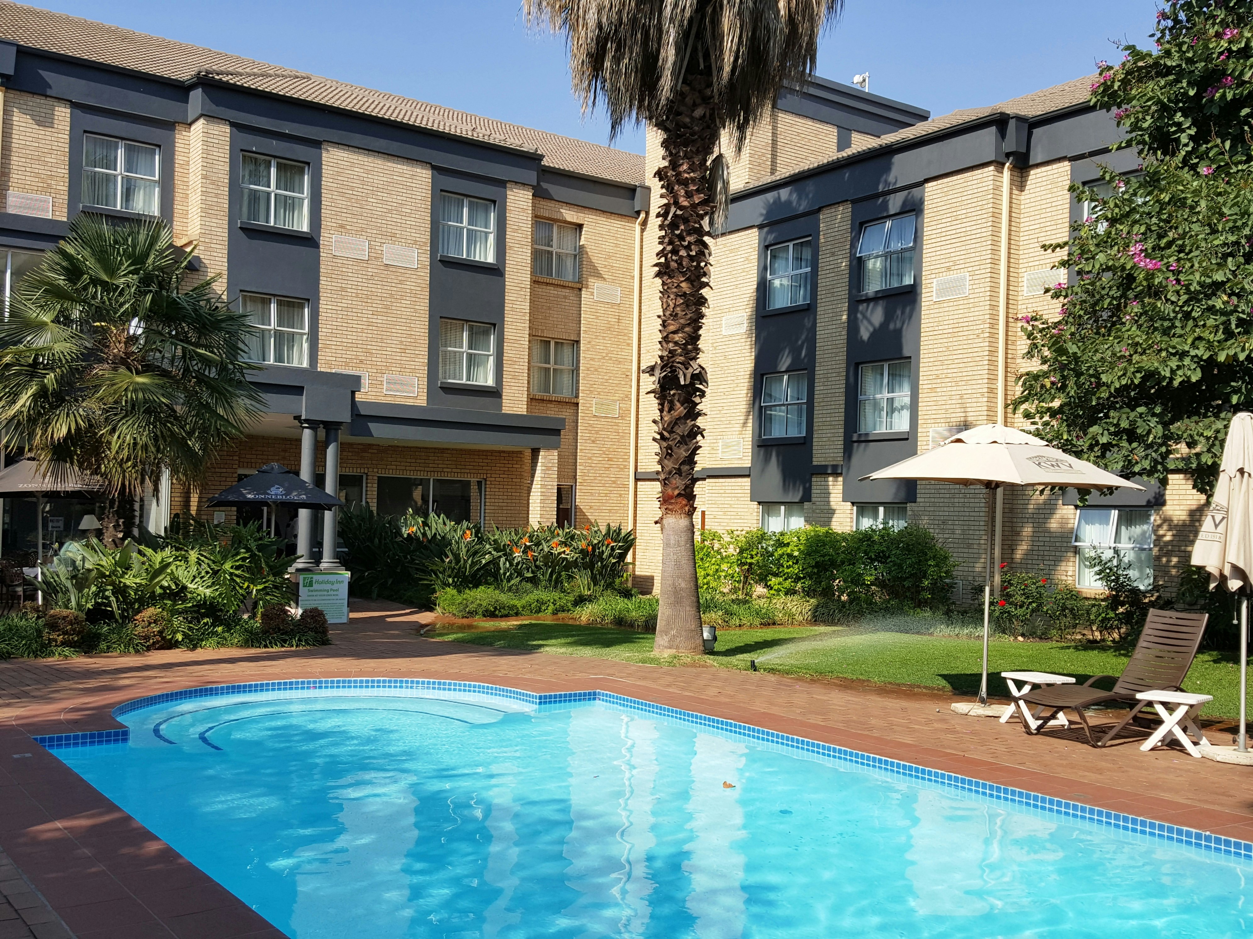 Holiday Inn Johannesburg Airport Previously Know As the Airport Grand Hotel And Conference Centre 44/50