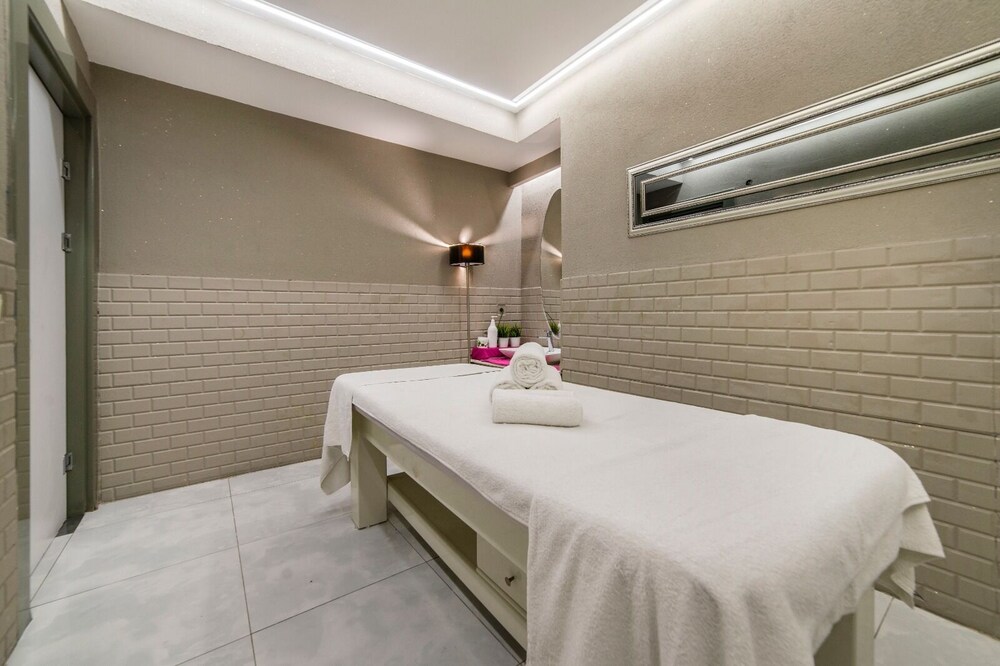 Hotel Ferro 50/50