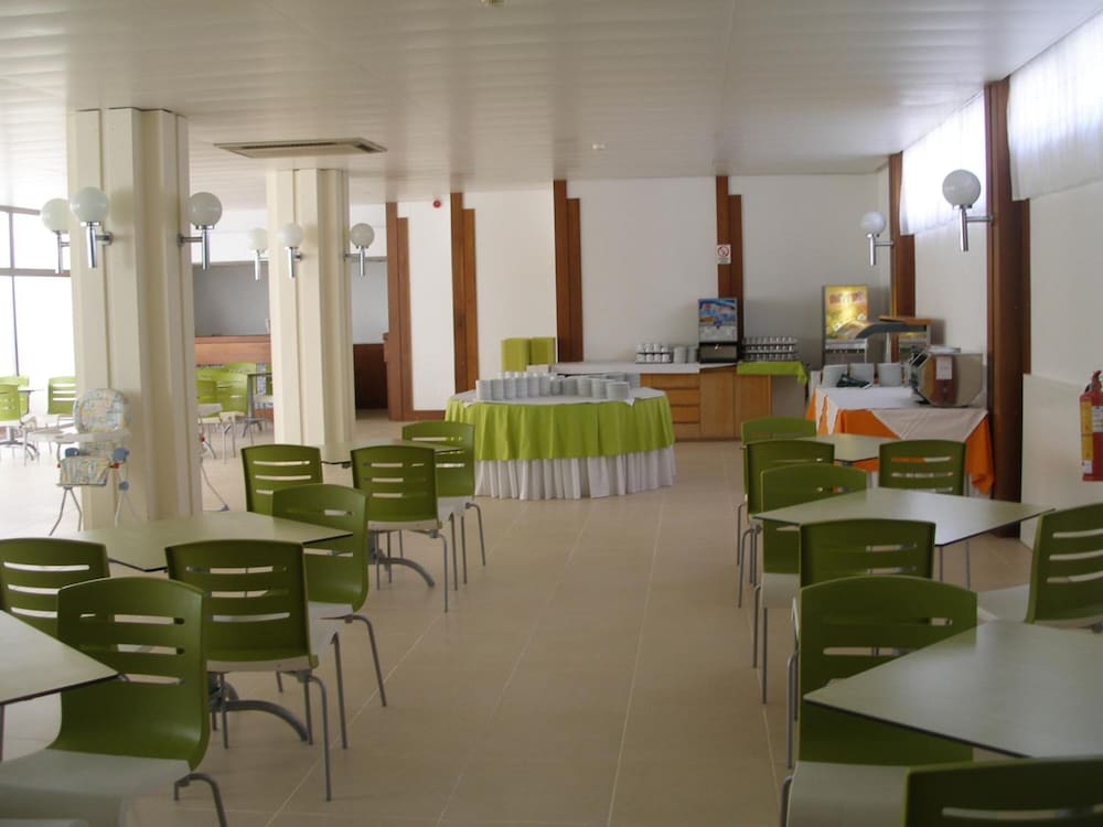 Praia Dourada Hotel 24/36