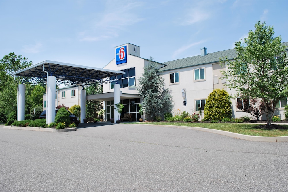 Motel6 Pottstown, PA 45/53