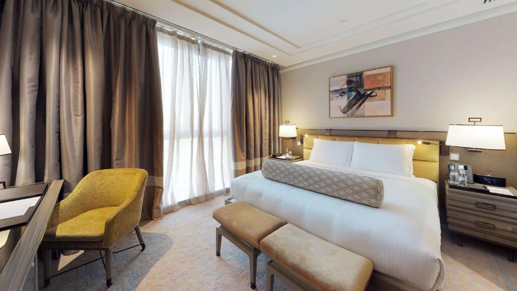 Room, Double Bed, City View