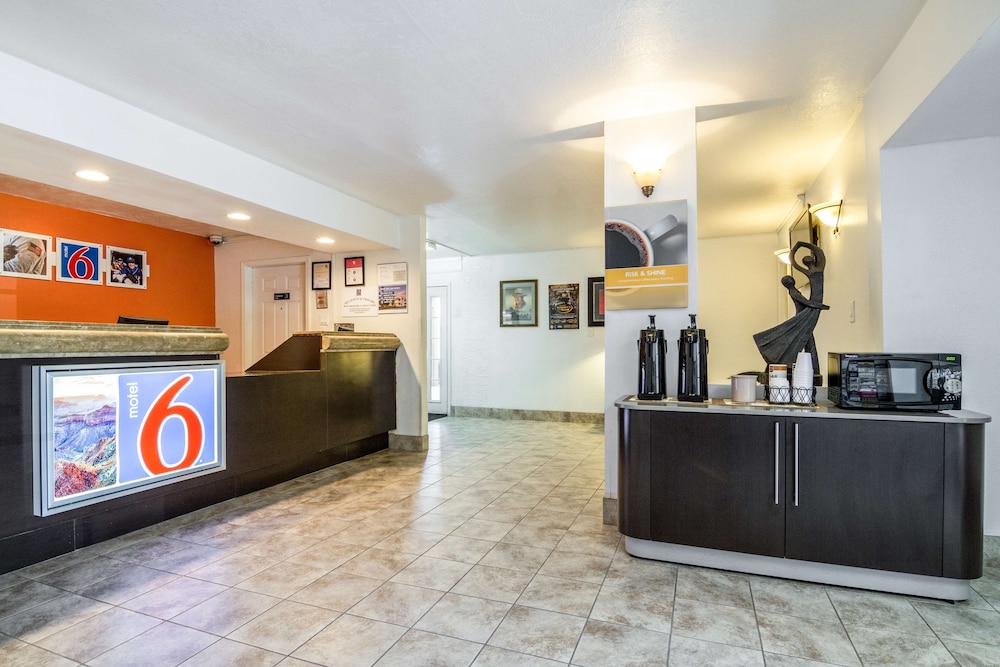 Motel6 Glendale, AZ 7/48