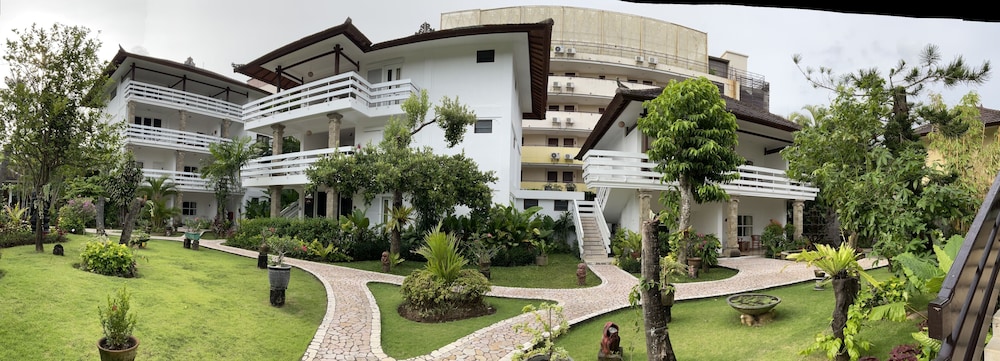 Hotel Kumala Bali (Grand Kumala) 46/62