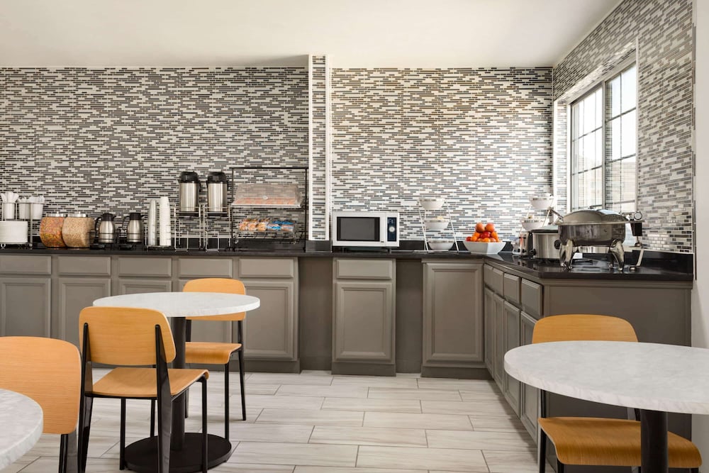 Baymont by Wyndham Blackwell I-35 50/71