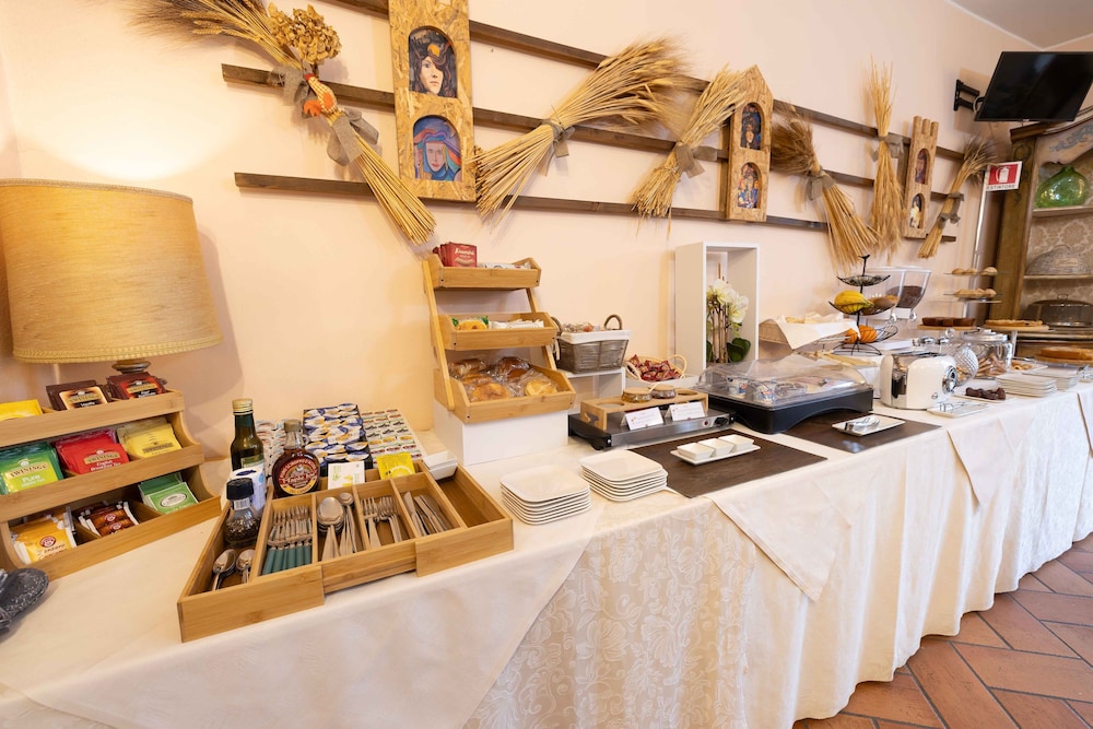La Ferté Restaurant And Suites 31/50