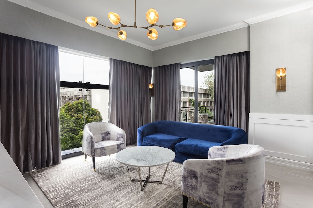 Stonehill Suites 54/65
