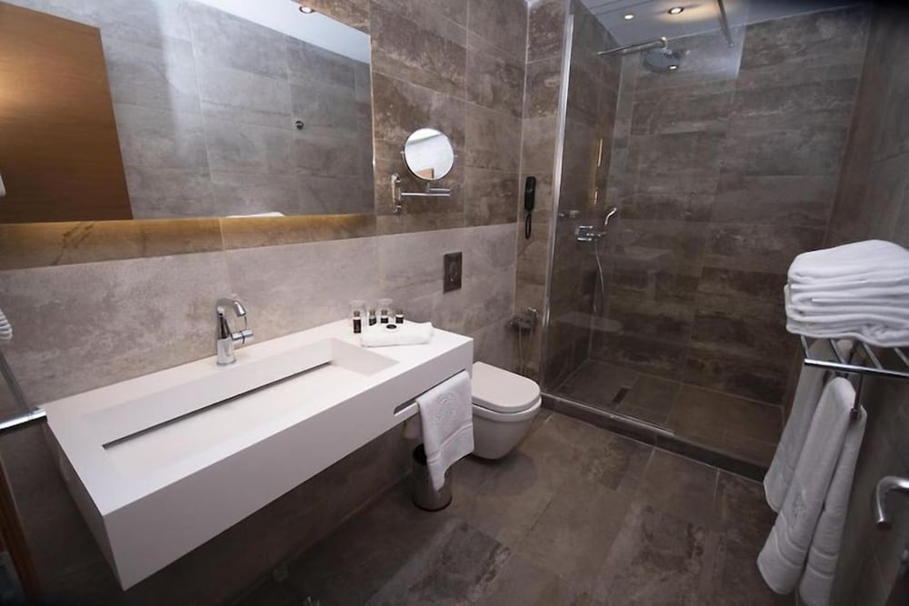 RODINA Hotel 44/49