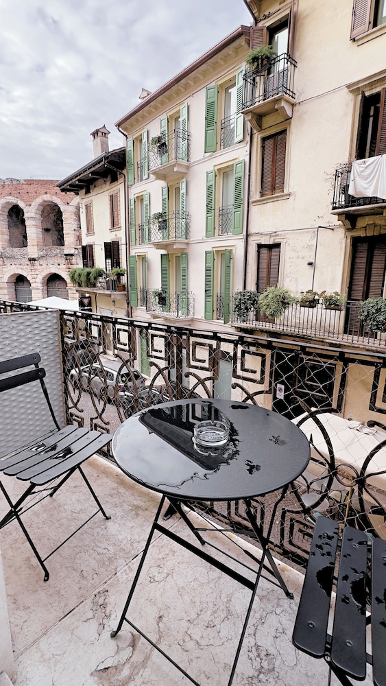Truly Verona 49/69