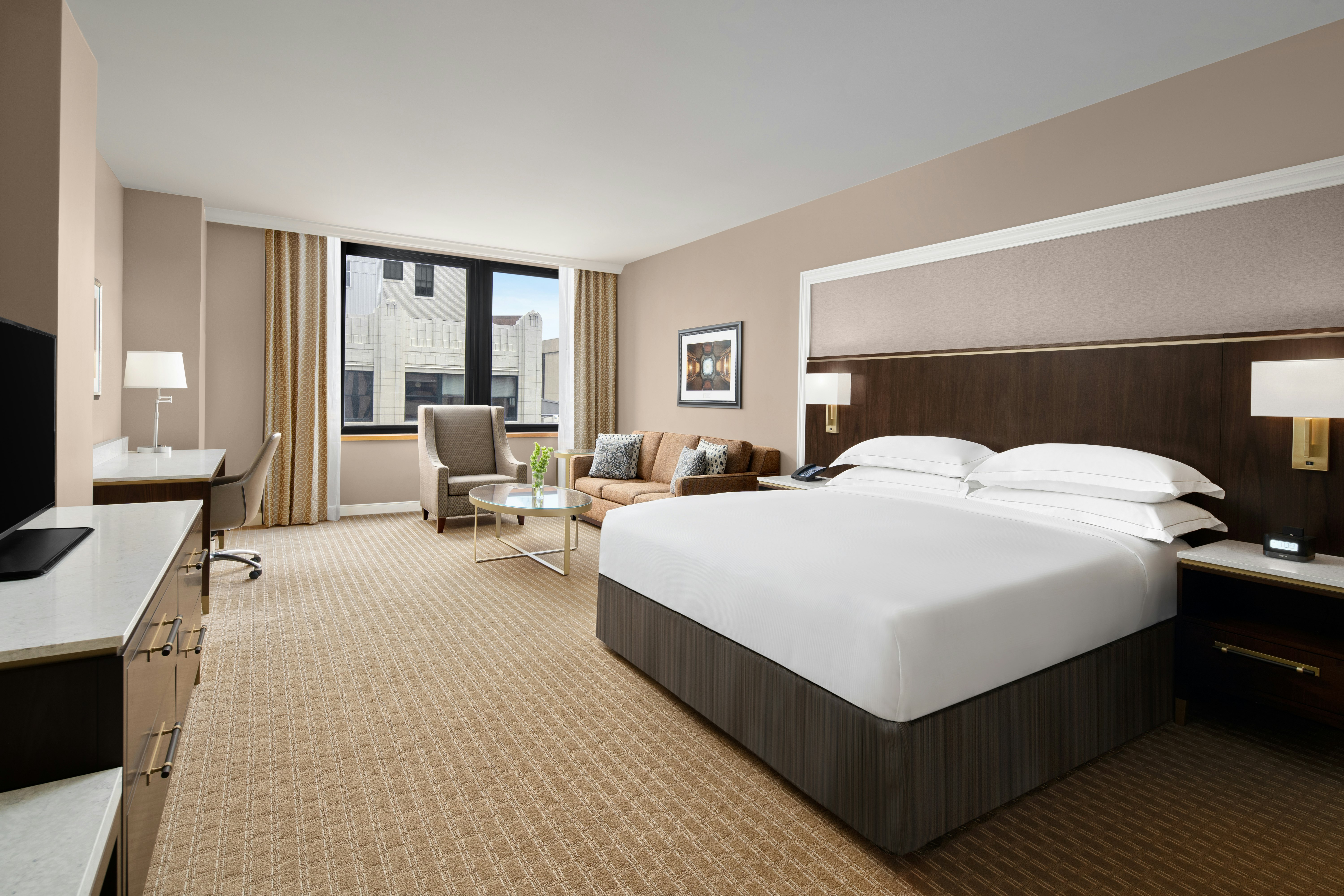 ROOM, KING BED, ACCESSIBLE