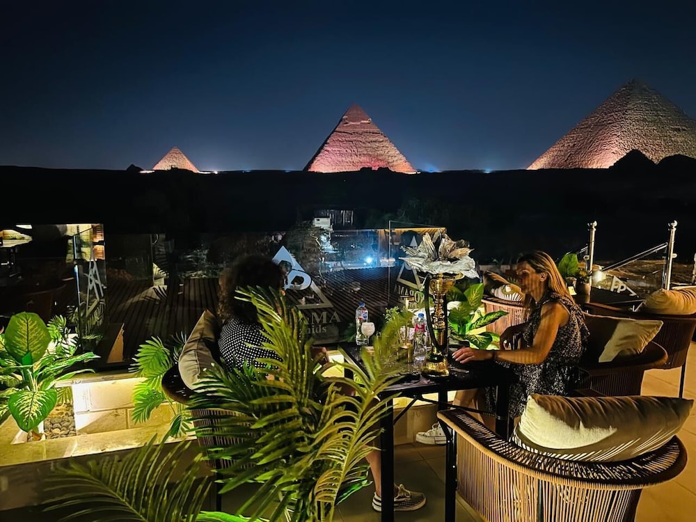 Panorama Pyramids Inn 46/50