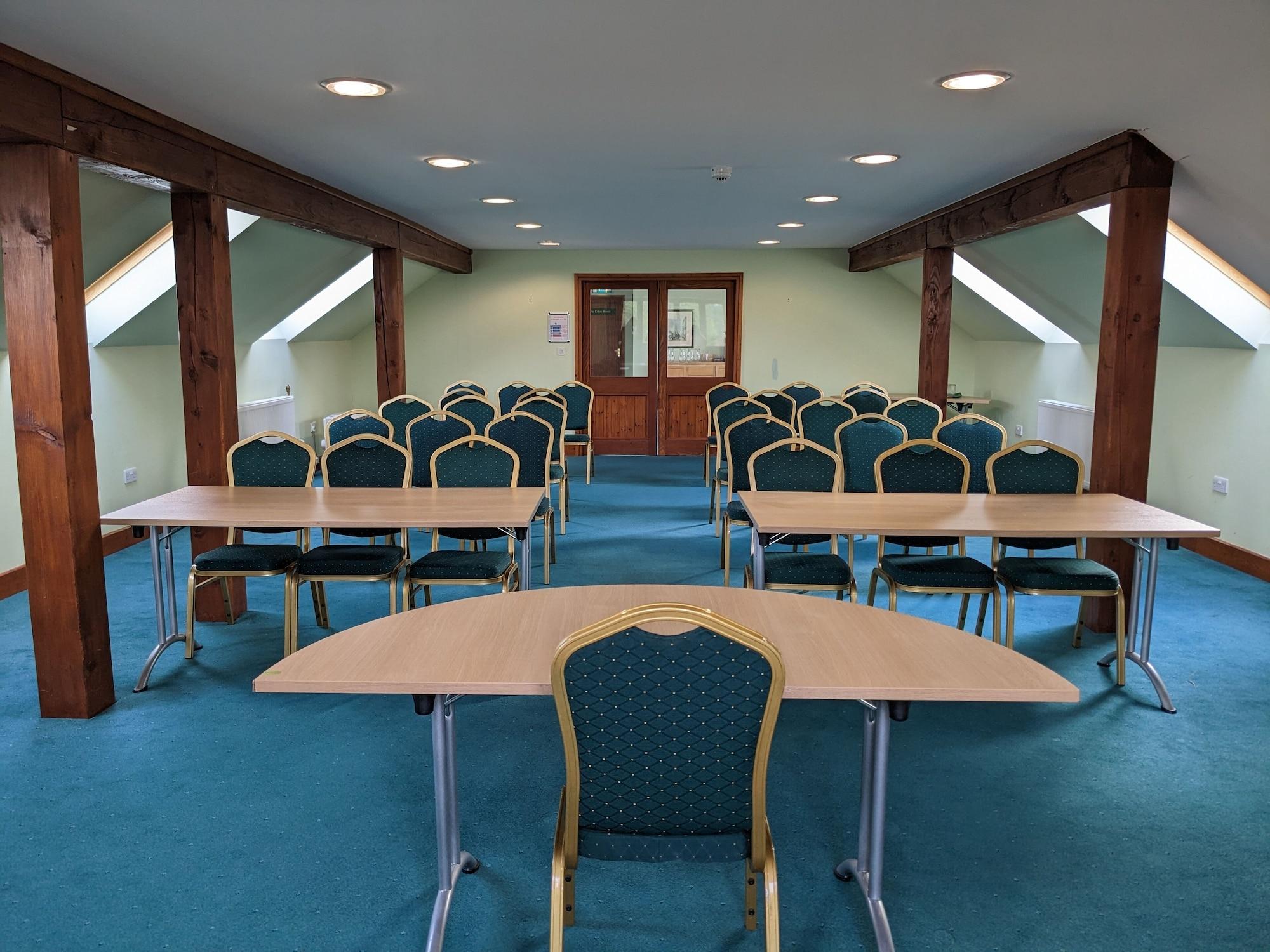Lakeside Lodge Golf Centre 29/39