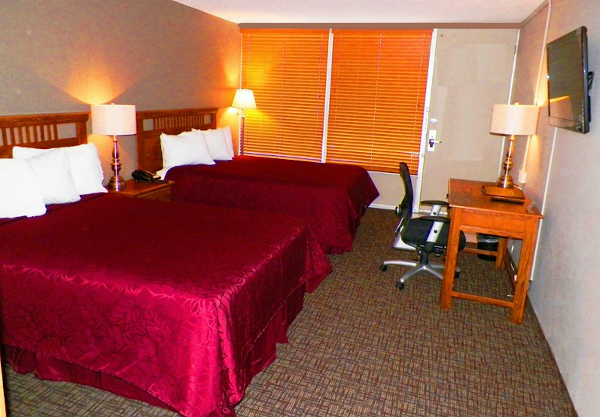 Norfolk Country Inn Suites 8/37