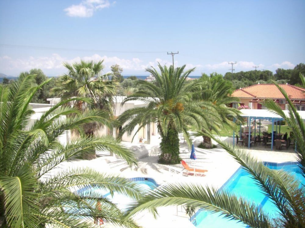 Zeus Hotel Ireon 29/42