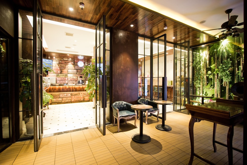 M G Hotel 41/58