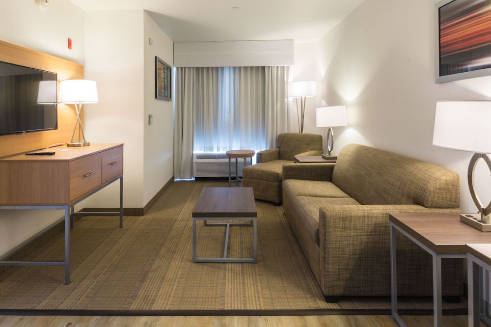 HOLIDAY INN MORGANTOWN UNIVERSITY AREA 24/41