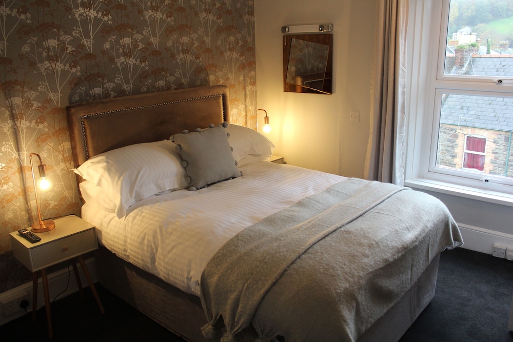 The Darnley Hotel 15/50