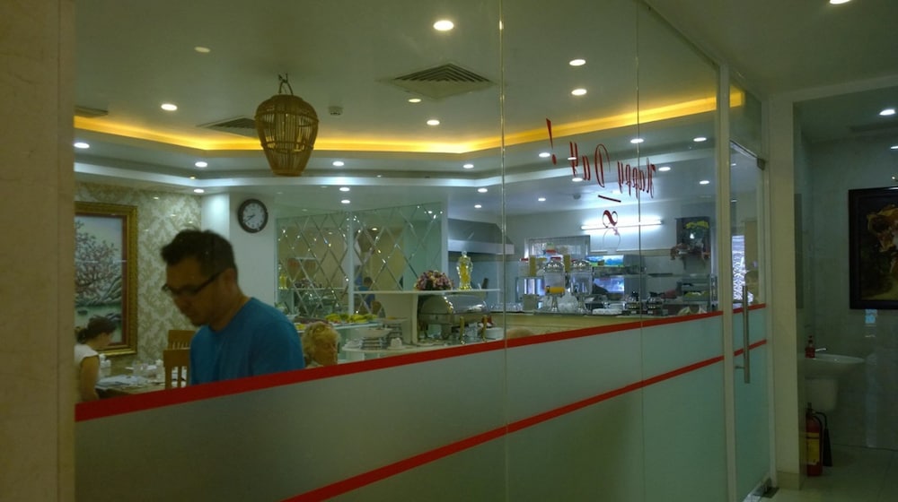The Airport Hotel 8/47