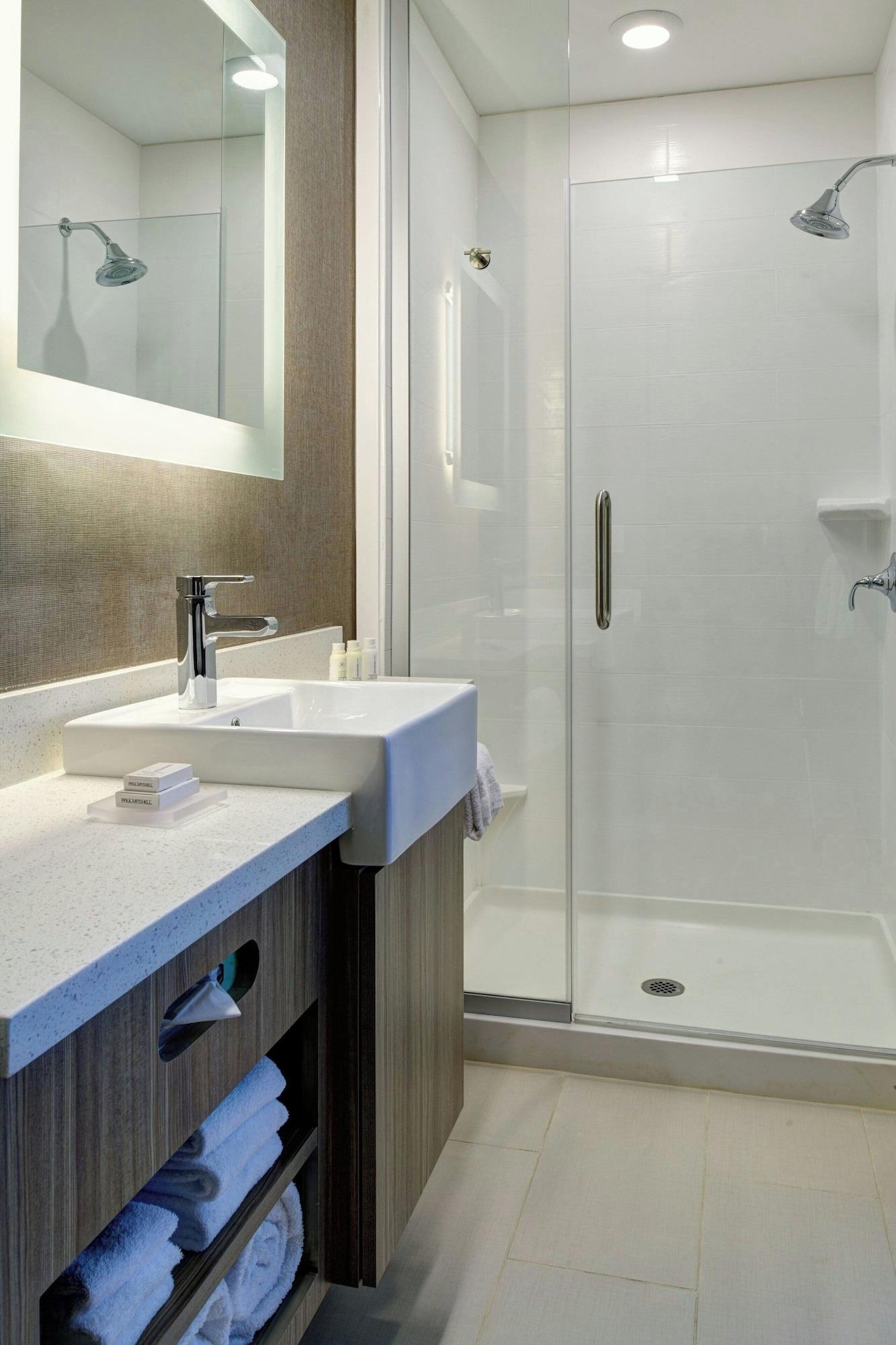 Suite, Multiple Beds, Accessible، Springhill Suites Grand Rapids West 5/7