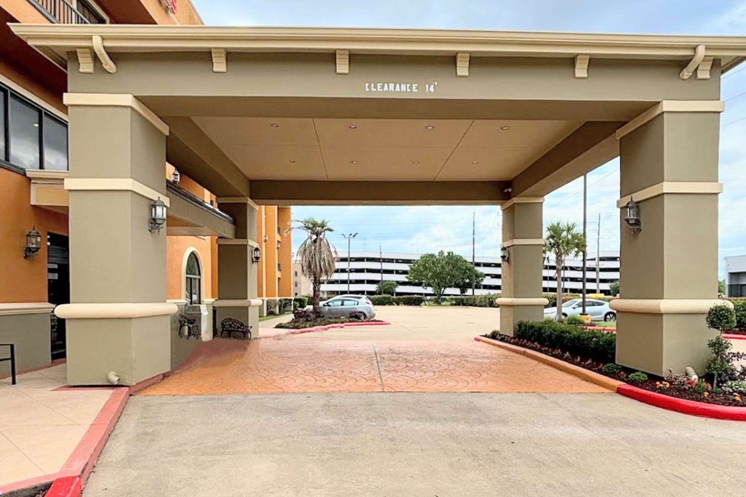 Comfort Suites Westchase Houston Energy Corridor 49/54