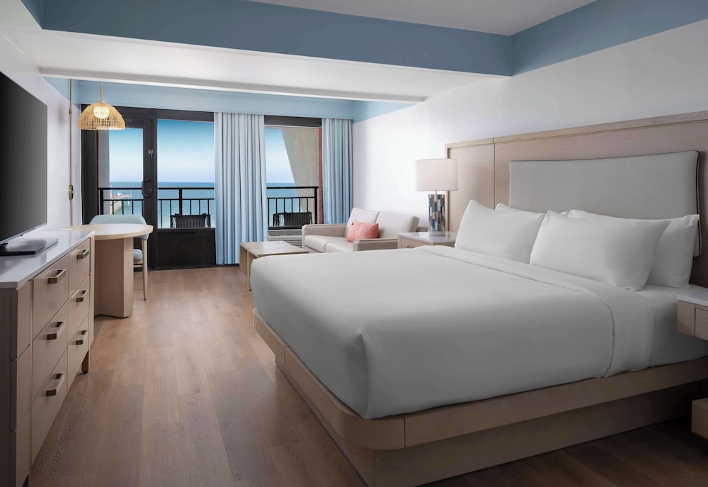 Room, King Bed, Ocean Front, Accessible