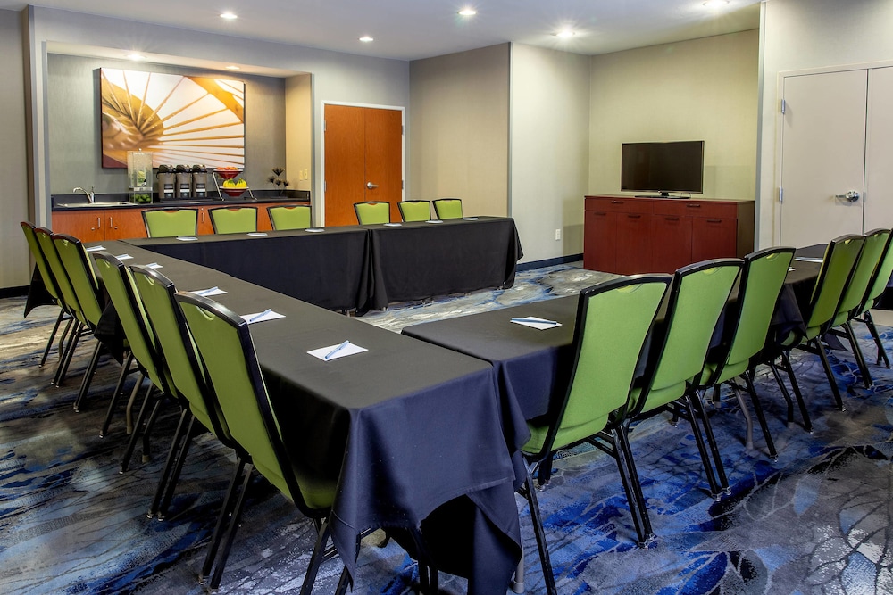 Fairfield Inn Suites Minneapolis Eden Prairie 35/40