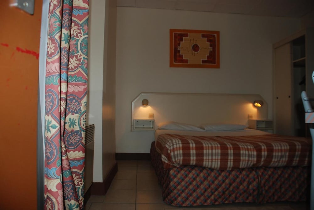 RESIDENCE DE LA TOUR 30/53