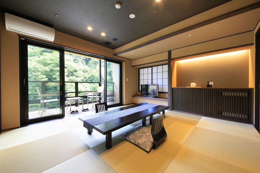Hakone Suimeisou 8/41