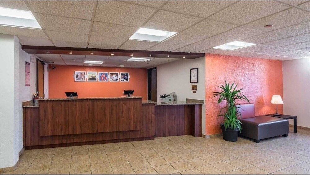 Motel6 Elk Grove Village Il O Hare 10/50