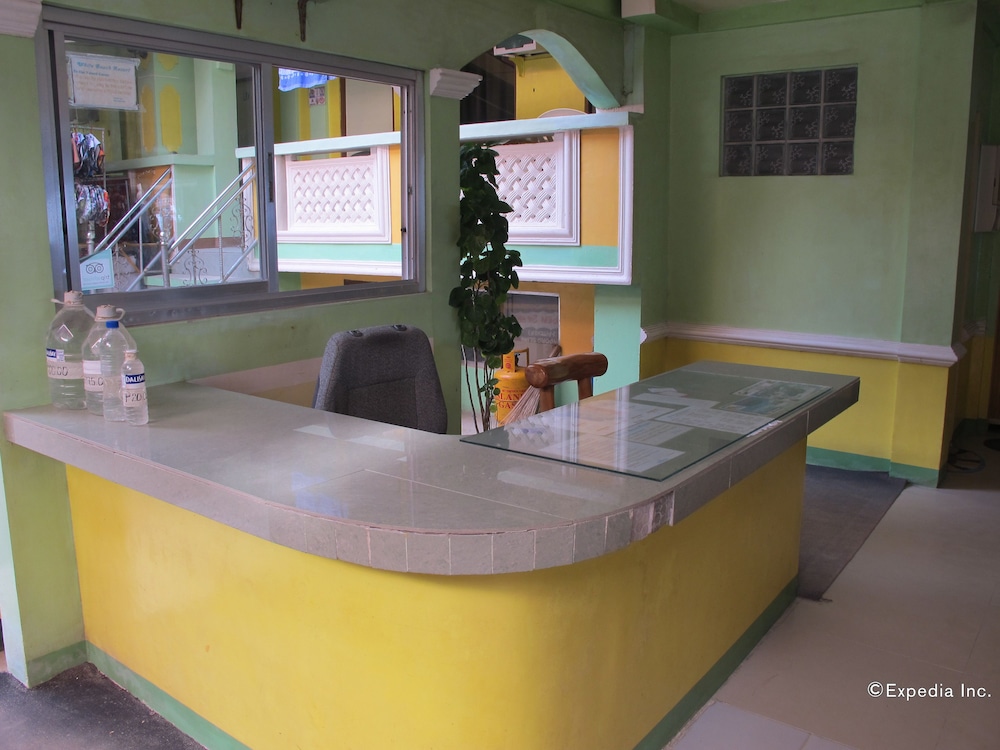 White Beach Hotel Bar And Restaurant 81/90