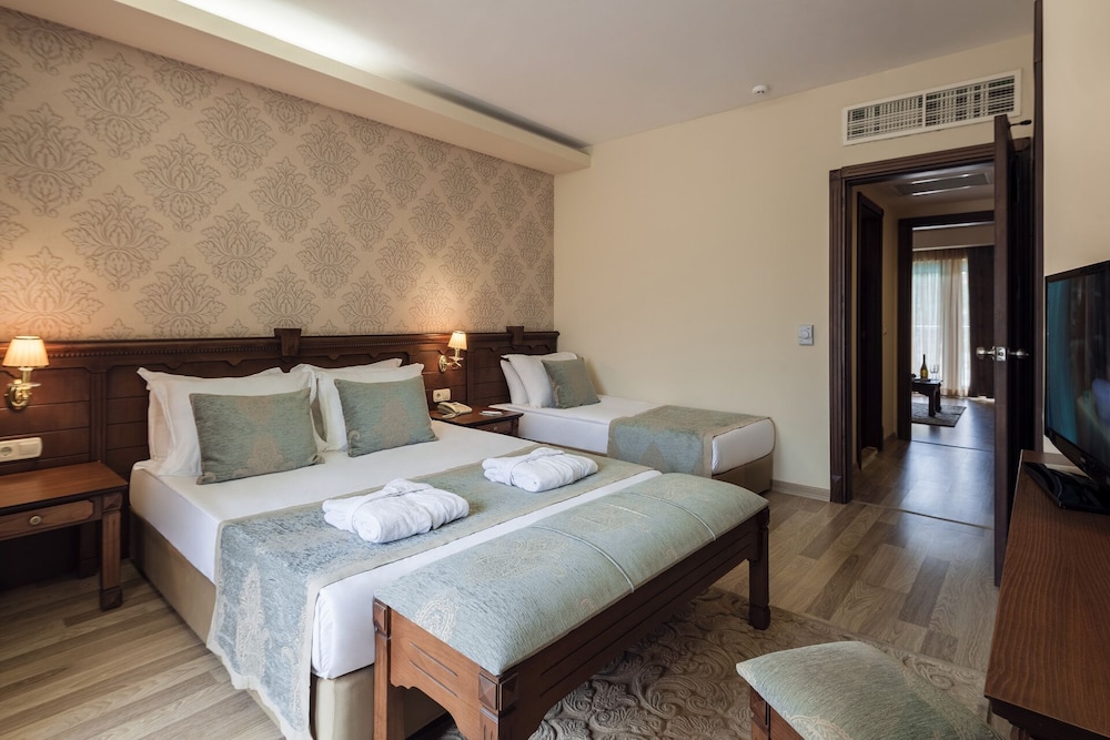 Club Hotel Turan Prince World 10/50
