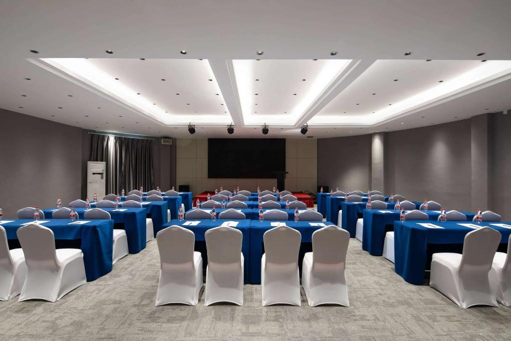 Ramada Encore by Wyndham Wuhan West 35/37