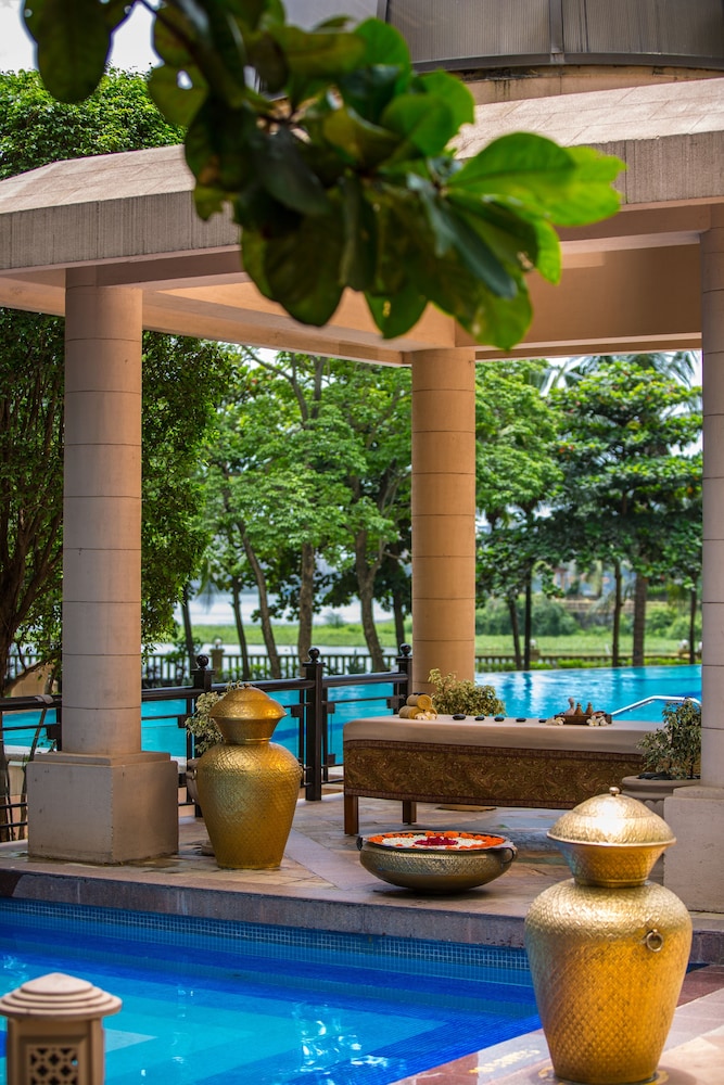 Marriott Executive Apartments Lakeside Chalet Mumbai 16/38