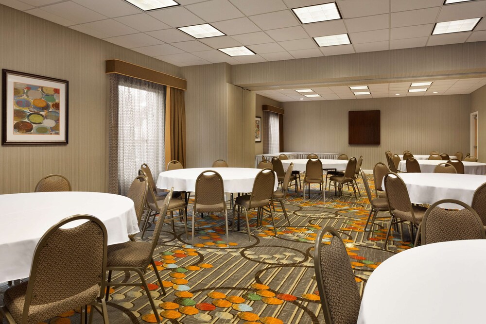 Hampton Inn And Suites 31/34