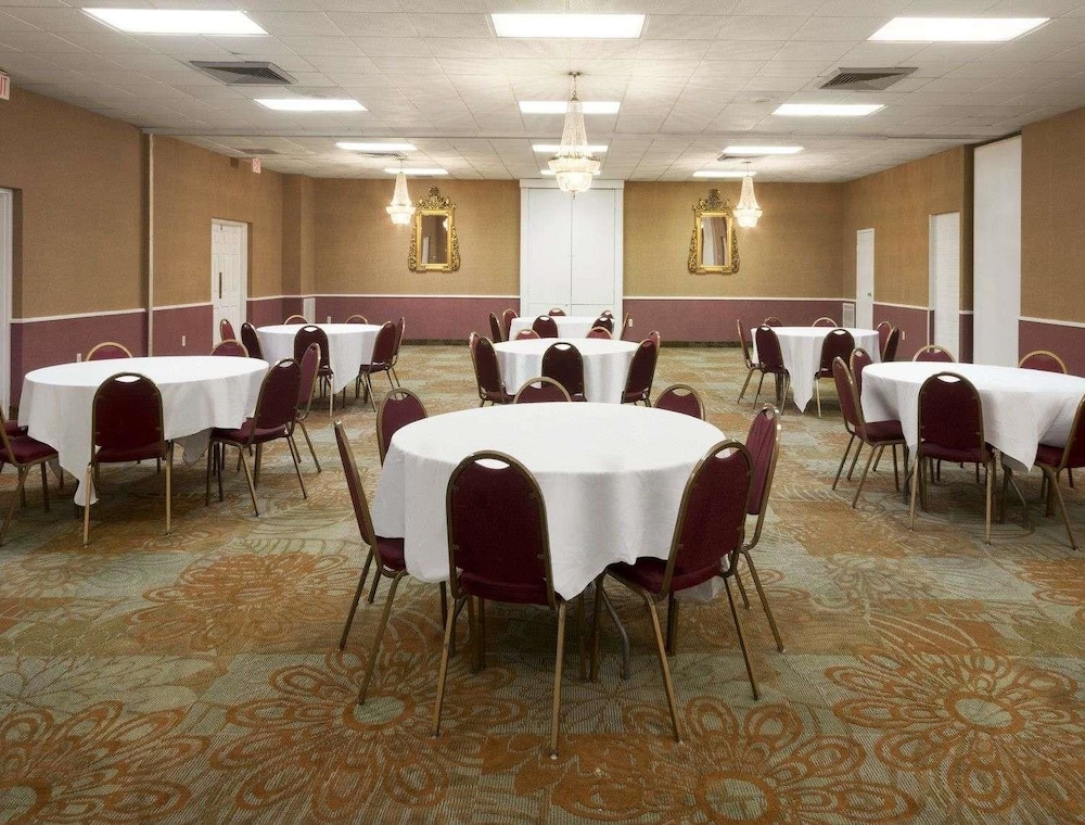 Baymont By Wyndham Salem Roanoke Area 20/25