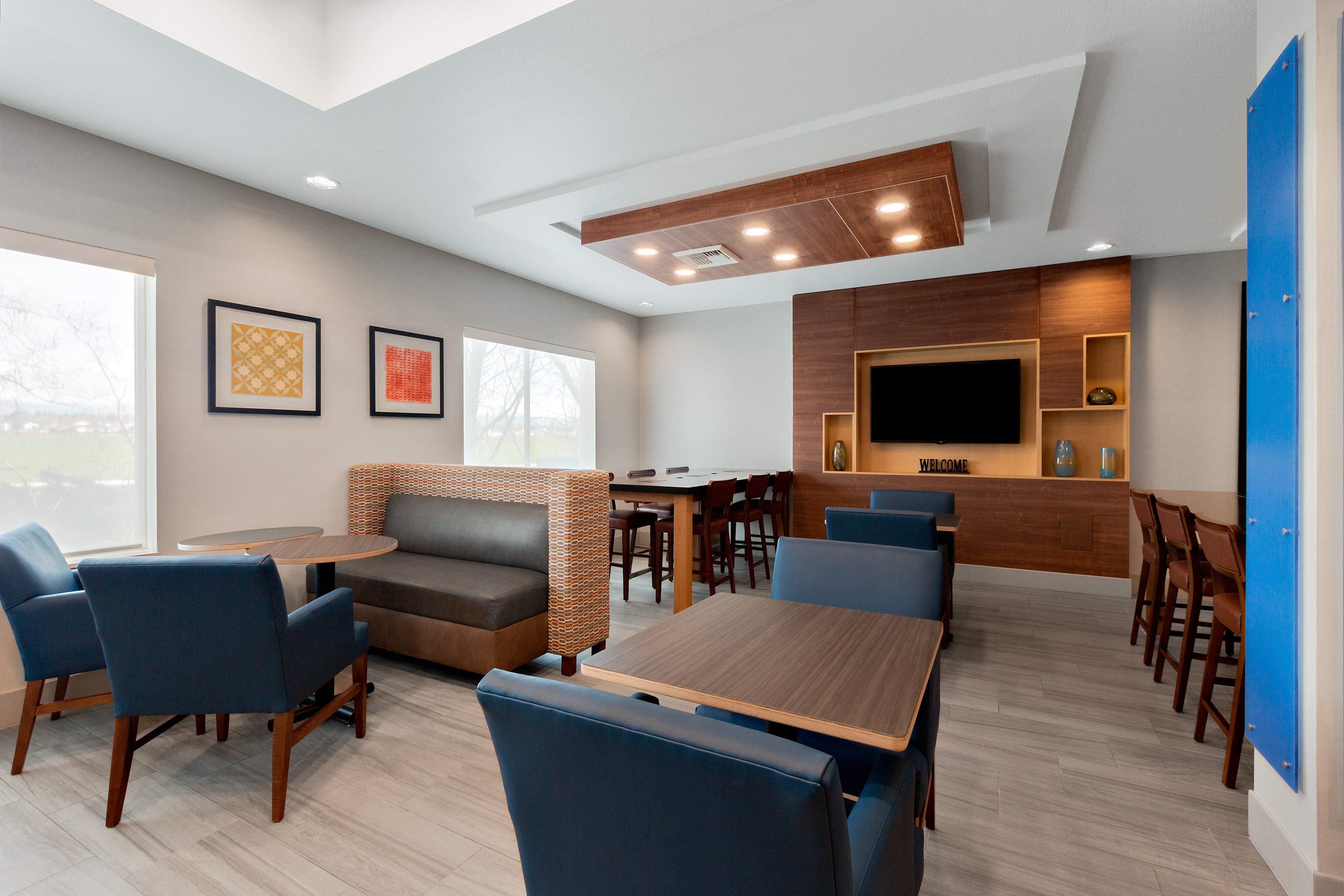 Holiday Inn Express Ellensburg 35/62