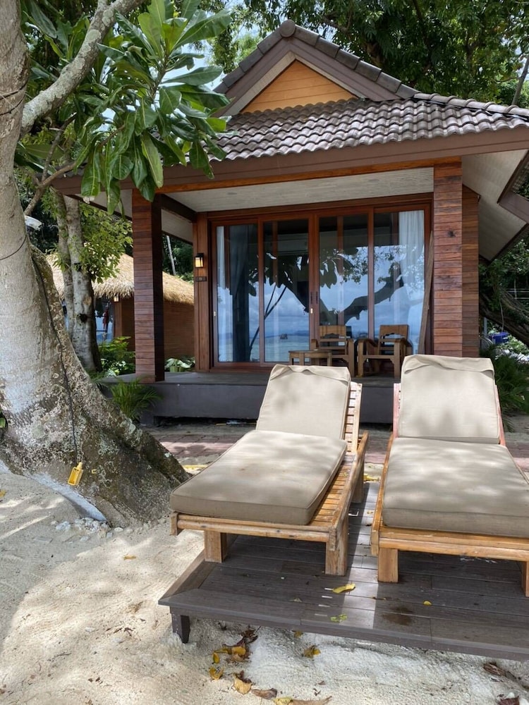 Mali Resort Koh Kradan 5/50