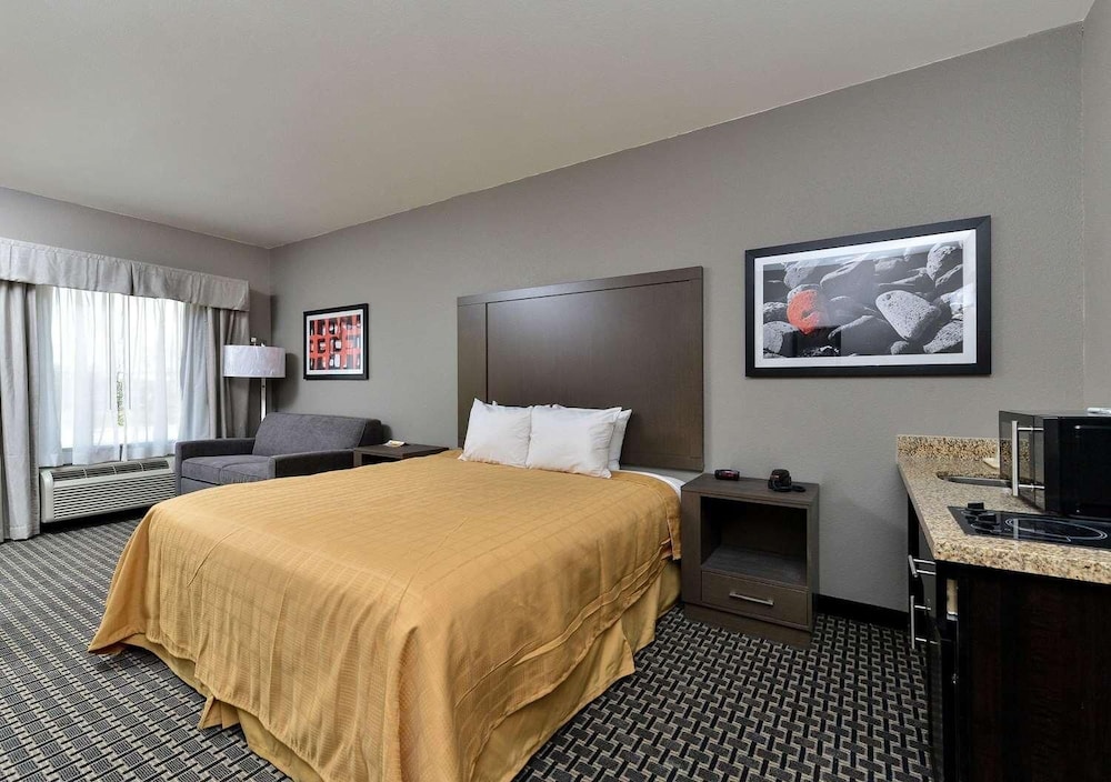 Quality Inn Suites Cotulla 6/49