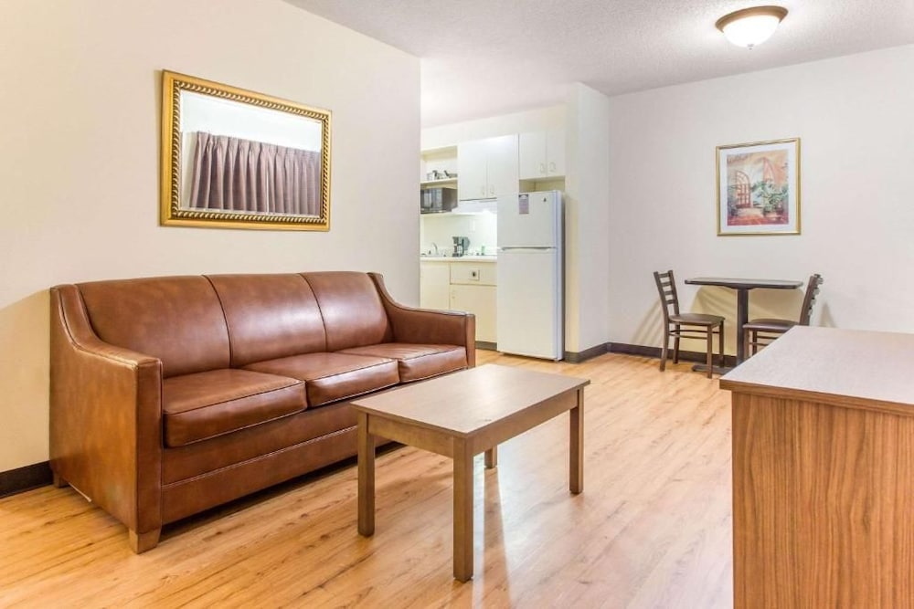 Studio 6 Extended Stay - Myrtle Beach, SC 36/60