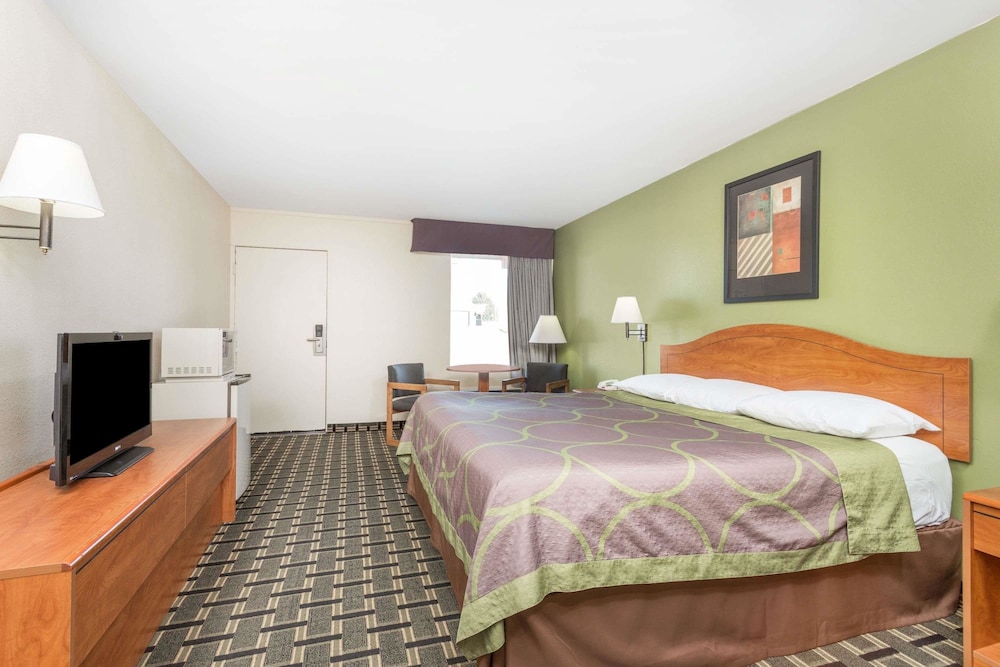 Motel6 Forsyth, GA – Tift College 7/38