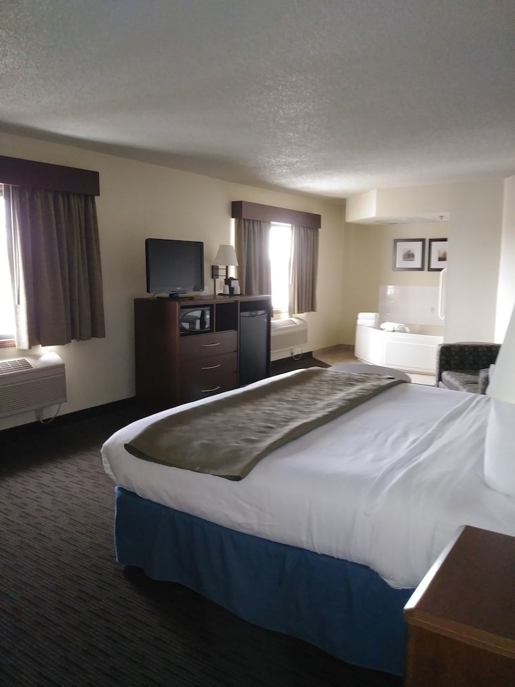 AmericInn by Wyndham Windsor Ft. Collins 7/62